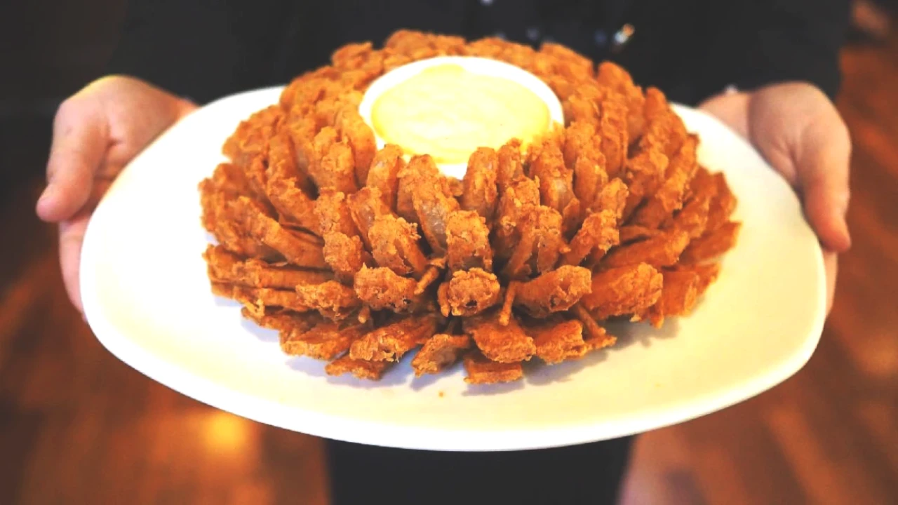 “MasterChef'ten Viral Tarif: Göz Kamaştıran Blooming Onion Nasıl Yapılır?”